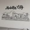 Vinilo Decorativo silueta de la ciudad de Medellín , sticker para deorar paredes de Medellín, decoración de habitaciones con adhesivos. decoración de apartamentos